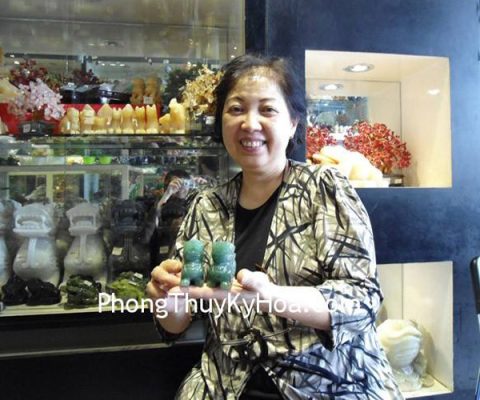 Cô Kim Loan - Khách hàng mua Tỳ hưu đá ngọc Đông Linh H067