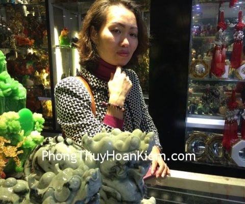 Chị Lan- khách hàng mua chuỗi đeo tay ngọc hồng lục bảo S2068-5760