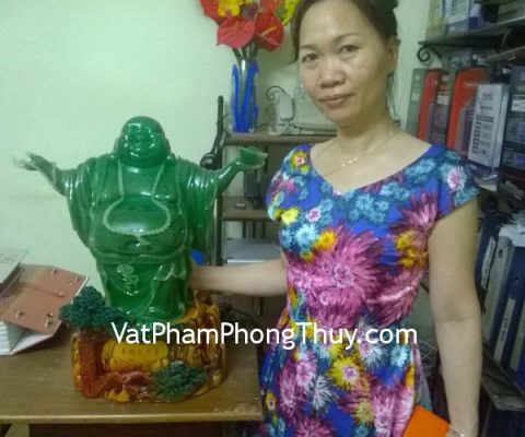 Cô Vân- khách hàng mua Phật di lặc dang tay lớn H241G