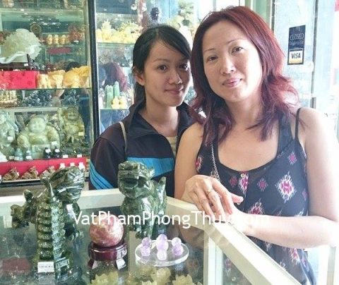 Chị My - Khách hàng Tỳ hưu lam ngọc lớn H016, Tháp văn xương HM068, quả cầu ngọc bích M193-854