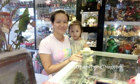 Chị Dung - khách hàng mua thiềm thừ Cẩm Thạch CTT-M