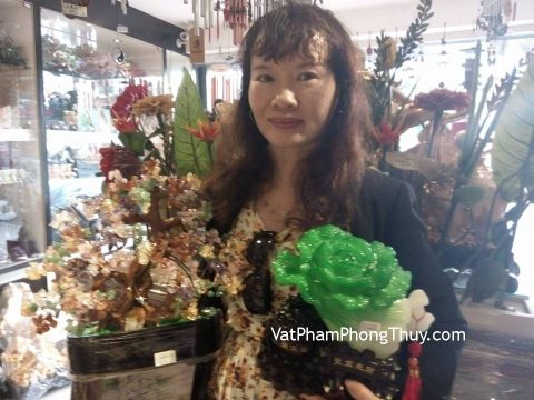 Chị Hòa - khách hàng mua tượng bắp cải K191M, cây tài lộc KC004, nhện đeo cổ S769