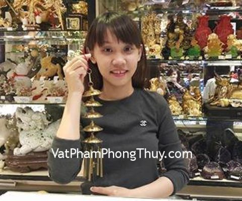 Chị My - khách hàng mua chuỗi ngọc cẩm lãm S6107-1640 và chuông gió đồng 6 tầng D160