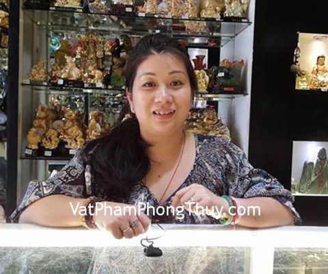 Chị Cindy Đặng - khách hàng mua phật bản mệnh thạch anh đen S5069-10