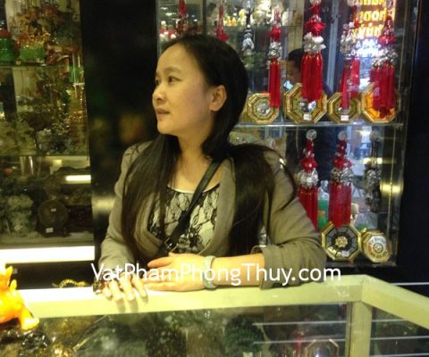 Chị Hà - khách hàng mua vòng tay ngọc Myanmar VM101-S2-11320
