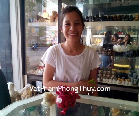 Chị Băng - khách hàng mua tỳ hưu tiêu ngọc HM021 và thiềm thừ cẩm thạch CTT-S