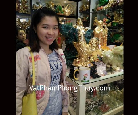 Chị Táo - khách hàng mua tượng gà vàng trên đại bắp cải G047A