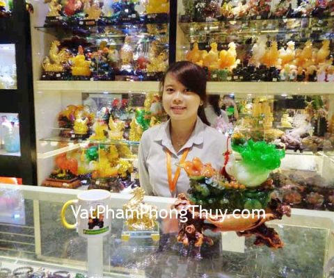 Chị Châu - khách hàng mua Thiềm thừ ngọc xanh kéo xe cải xanh G162A, Ngựa vàng trên mây vàng đế thủy tinh G113A