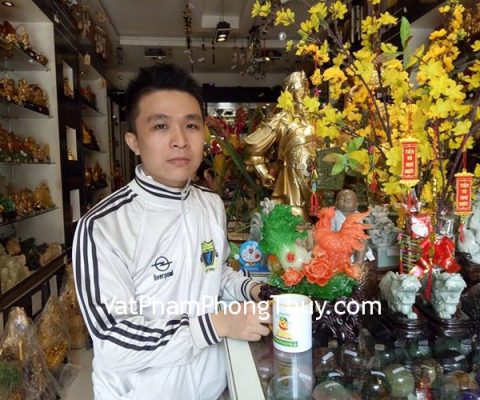 Anh Đồng - khách hàng mua tượng gà đỏ trên cải xanh H379G