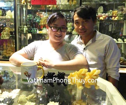 Chị Ngân - Khách hàng mua Tỳ hưu hoàng long HM016 và Tỳ hưu hắc ngà GM009