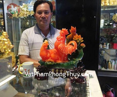 Chú Dũng - Khách hàng mua Gia đình gà bên sen màu ngọc cam G019A