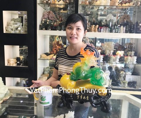 Chị Thu - khách hàng mua Tỳ hưu xanh trên như ý vàng H122G