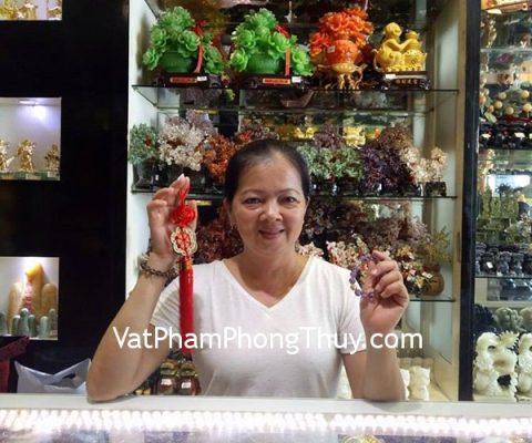 Chị Chi - khách hàng mua vòng tay thạch anh tím xen hạt vàng S6216 và sâu tiền mai hoa sáu cánh CC1130