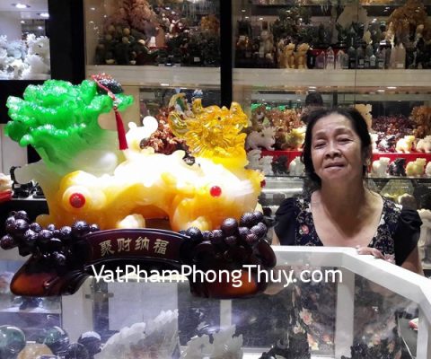 Cô Tư - khách hàng mua Tỳ hưu lưu ly ngọc vàng kéo xe bắp cải lớn có thiềm thừ  G165A