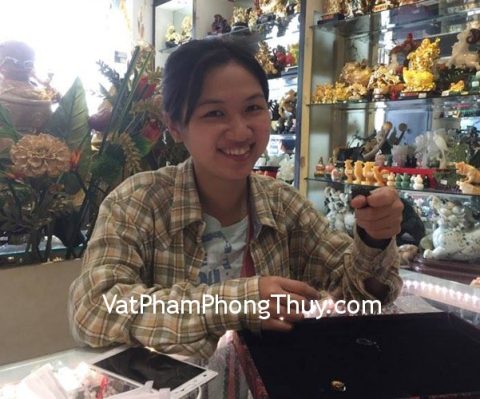 Chị Chúc Cầm- khách hàng mua mặt nhẫn Tỳ hưu thạch anh tím S750 và Nhẫn tỳ hưu ngọc phỉ thúy S2030