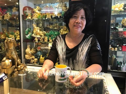 Cô Cúc - Khách hàng mua Vòng ngọc Myanmar VM105-8432