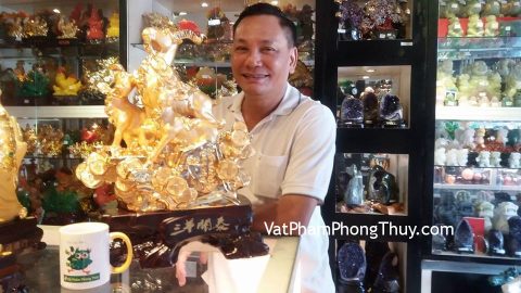 Anh Hòa - khách hàng mua tượng tam dương trên núi vàng H095G