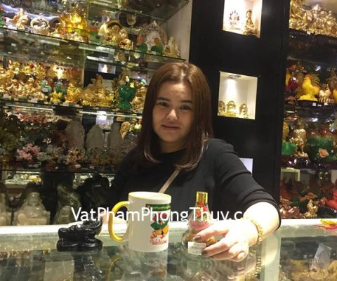Chị Hường - khách hàng mua thiềm thừ thạch anh đen GM155, mặt phật bản mệnh tuổi Sửu S5069-2 và hồ lô ngũ hành K031