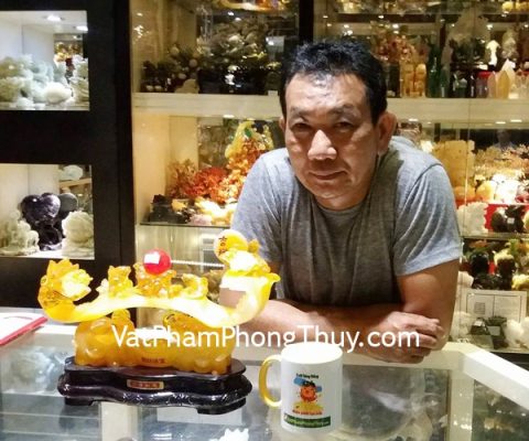 Chú Hưng - khách hàng mua Gậy như ý ngọc vàng G126A