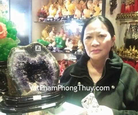 Cô Hương - Khách hàng mua bông thạch anh tím Uruguay H097-18900