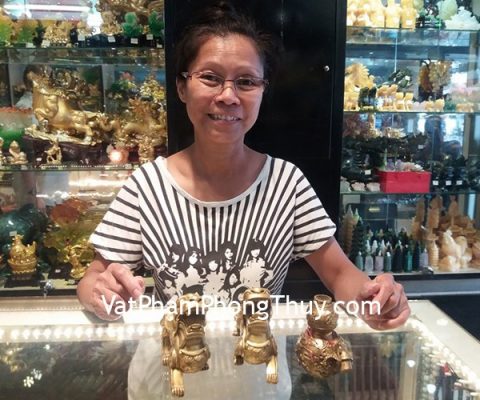 Chị Phát - Khách hàng mua Tỳ hưu đồng xâu tiền D277 và Hồ lô chạm kỳ lân đồng D261