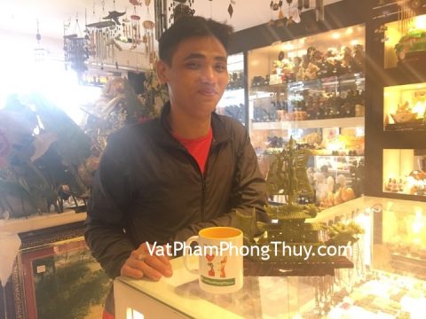 Anh Thịnh - khách hàng mua thuyền rồng lam ngọc HM182