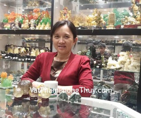 Chị Thủy-khách hàng mua rùa ngọc xanh nhỏ R078 và quả cầu thạch anh vàng đặc biệt GM150-S3-5955