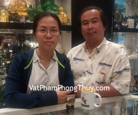 Chị Dung - khách hàng mua quả cầu thạch anh vàng Citrine GM150-3277