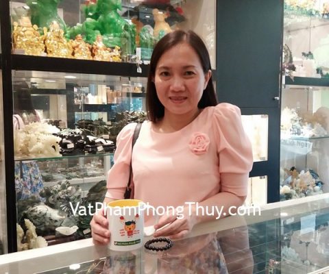 Chị Hiền - khách hàng mua tỳ hưu hắc ngà S6715 và vòng tay thạch anh tím đậm S6651