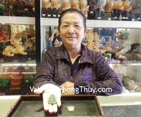 Cô Hai - khách hàng mua Quan âm ngọc phỉ thúy S6322