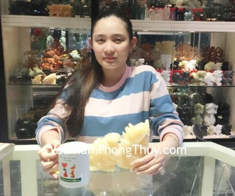 Chị Trang - khách hàng mua Tỳ hưu Hoàng long HM015
