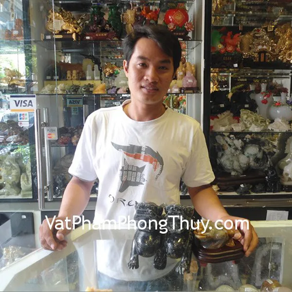 Anh Nguyên - khách hàng mua cóc ngọc Hoàng Long TT-HL-4851 và tỳ hưu độc ngọc THDN-L