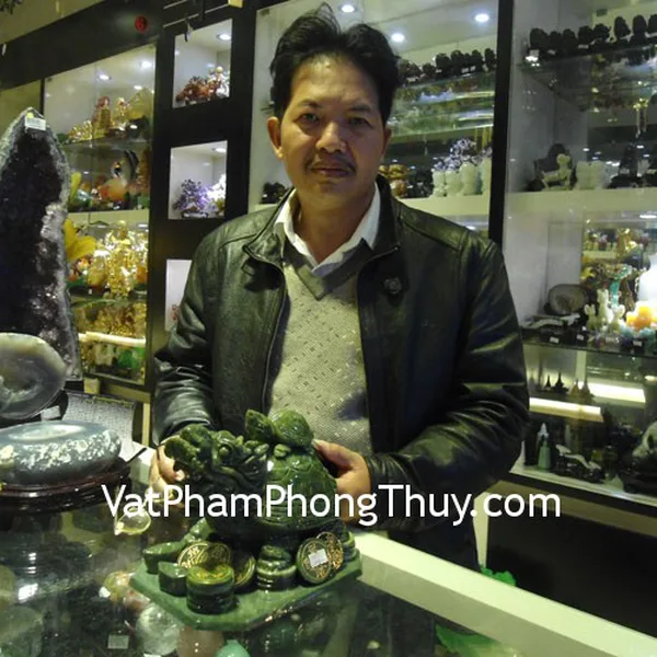Chú Đạt - khách hàng mua long quy đá lam ngọc HM033