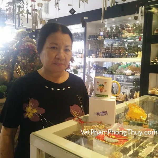 Cô Thu - khách hàng mua tượng thiềm thừ K150M, mặt dơi Phỉ Thúy S722, đồng tiền ngũ phúc CC2003, dơi treo mai hoa D117