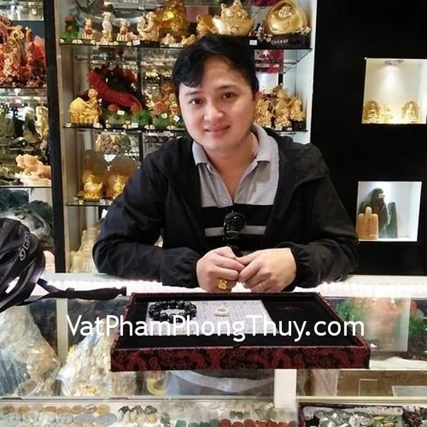 Anh Tấn - khách hàng mua vòng tay hắc ngà S6250 và nhẫn ngọc Phỉ Thúy S845