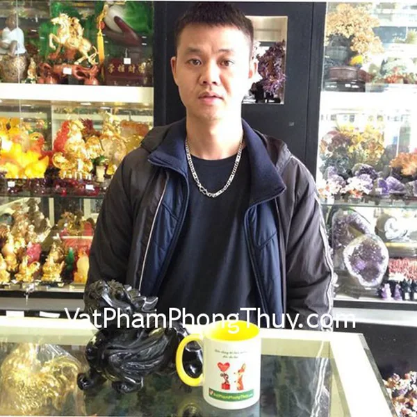 Anh Chinh - khách hàng mua tỳ hưu hắc ngà H010