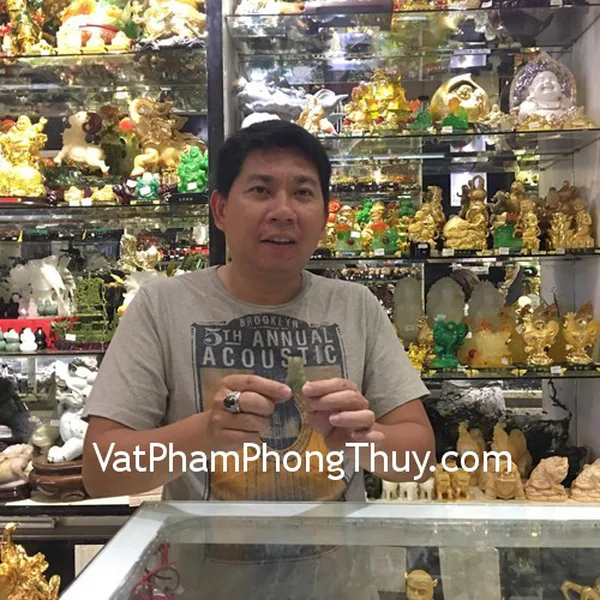 Anh Danh - khách hàng mua mặt quan công ngọc phỉ thúy S829