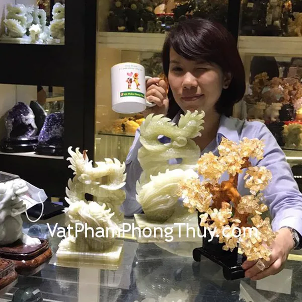 Chị Dung - khách hàng mua Rồng cẩm thạch N075, Cây tài lộc thạch anh vàng KC019