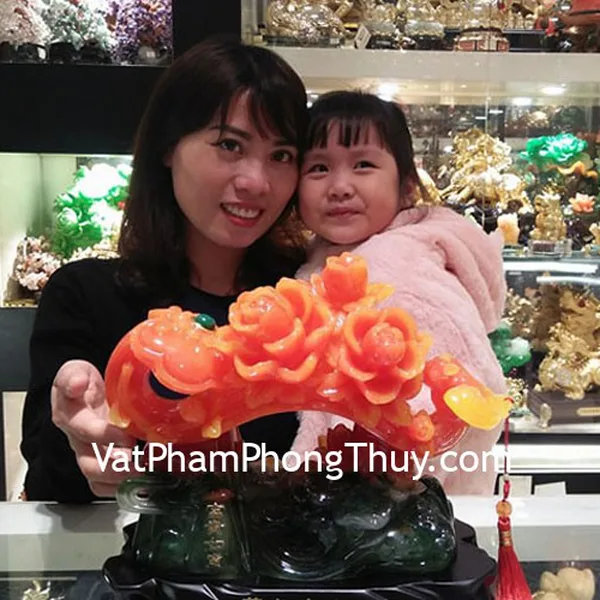 Chị Thuỷ - khách hàng mua tượng gậy như ý  mẫu đơn G118A