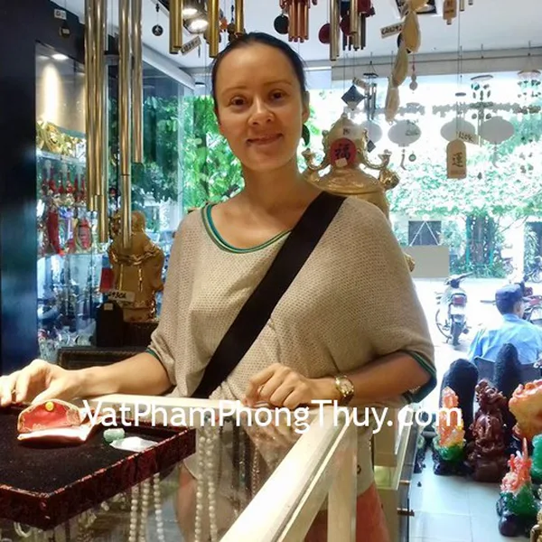 Khách hàng - Chị Anne-MayKriger đã mua Tỳ hưu ngọc Đông Linh S932,Mặt 12 con giáp Phỉ Thúy cỡ vừa Tuổi Ngọ S6644-7