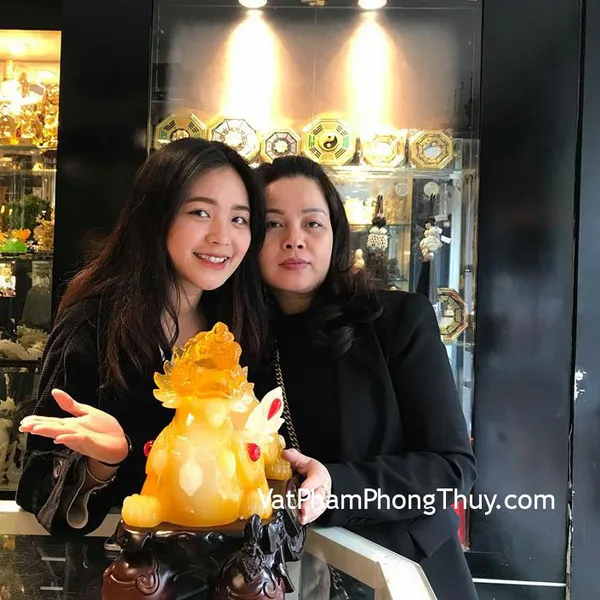 Chị Bảo Ngọc - Khách hàng mua Tỳ hưu lưu ly chiêu tài bích tà C041A