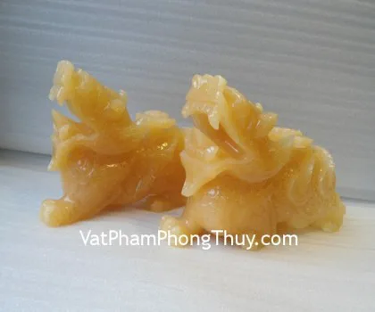 Tỳ hưu hoàng long cõng gậy như ý R015