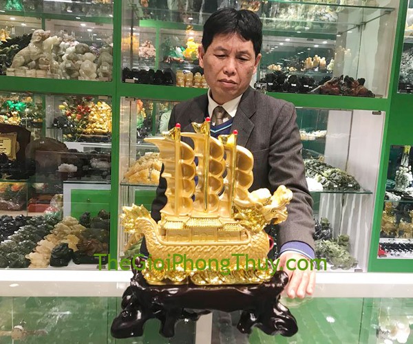Anh Vinh-Khách hàng mua Thuyền buồm rồng vàng trên sóng vàng - Tài vận hăng thông FC186A.