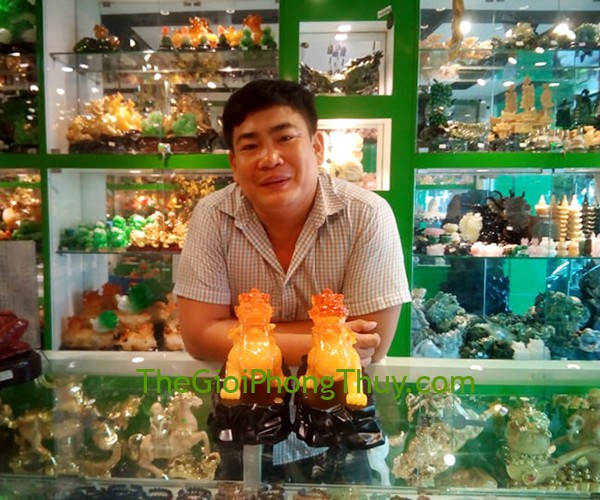 Anh Phương - Khách hàng mua Cặp tỳ hưu ngọc vàng cam đế gỗ lớn – Như Ý Bích Tà/ Nạp Phước Bích Tà FLN050