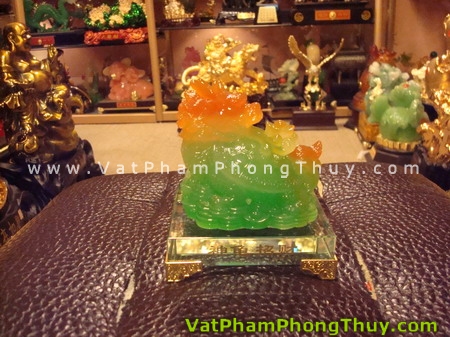Rùa đầu rồng cõng con - bột đá màu