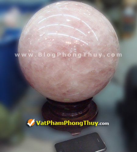 Quả cầu phong thủy đá thạch anh hồng phấn rose quartz lớn nhất
