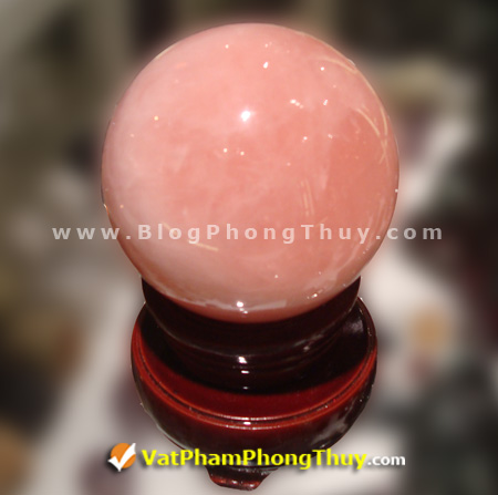 Quả cầu phong thủy đá thạch anh hồng phấn rose quartz