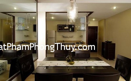 Cẩn thận khi đặt gương trong nhà ở
