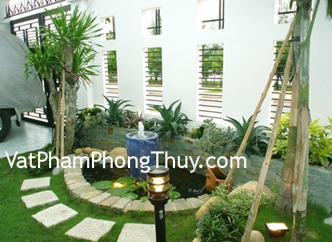 Bố trí phong thủy cho khoảng sân trước nhà