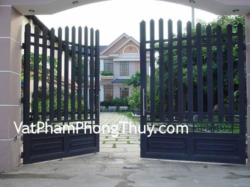 Đặt hướng cổng theo thế nhà ở